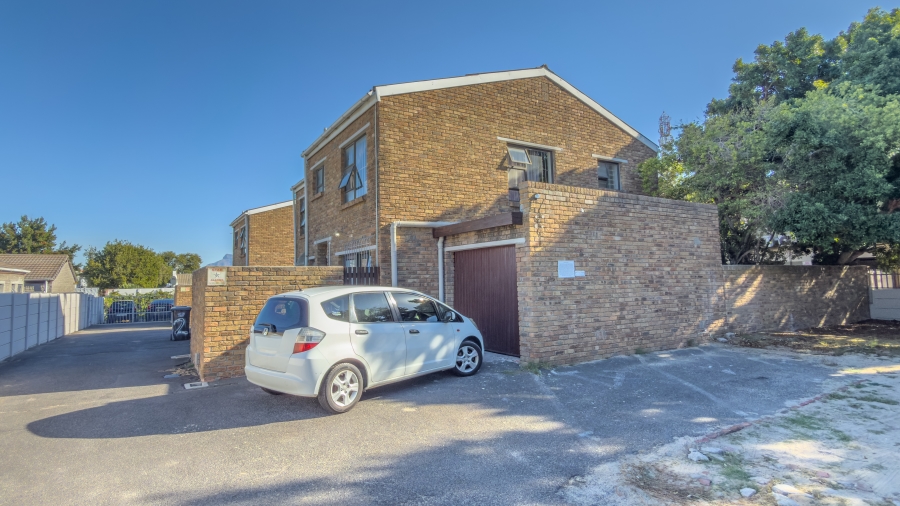 3 Bedroom Property for Sale in Table View Western Cape